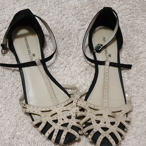 Montego Bay Club Black and Tan Strappy Sandals